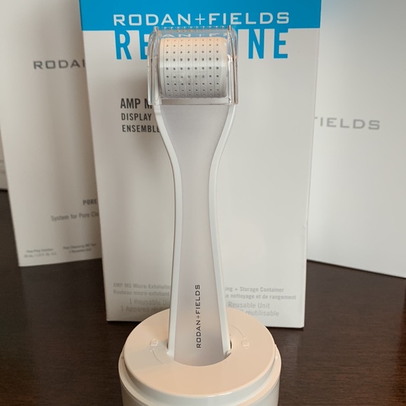 BNIB Rodan + Fields AMP MD Micro-Exfoliating Roller Display Kit 💙 - Picture 3 of 14